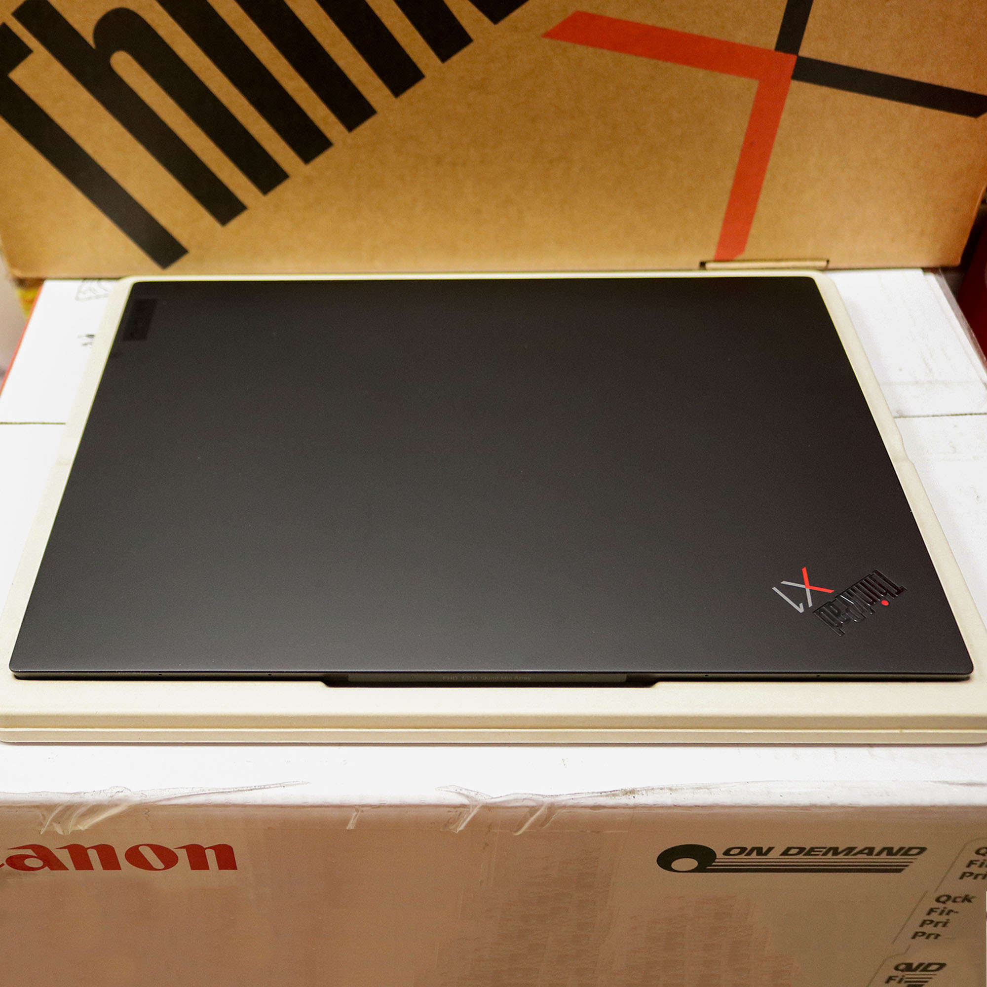 Hình ảnh chi tiết Laptop Lenovo Thinkpad X1 Carbon Gen 10 I7-1255U/ 16GB/ 512GB SSD/21CBS15Q00 - Ảnh số 8