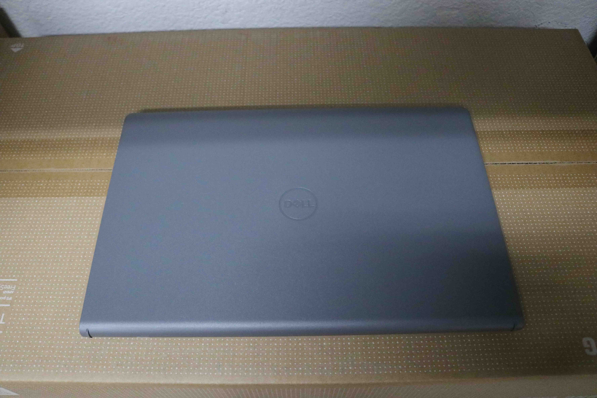 Hình ảnh chi tiết Laptop Dell Vostro 3520 (5M2TT2) - Ảnh số 7