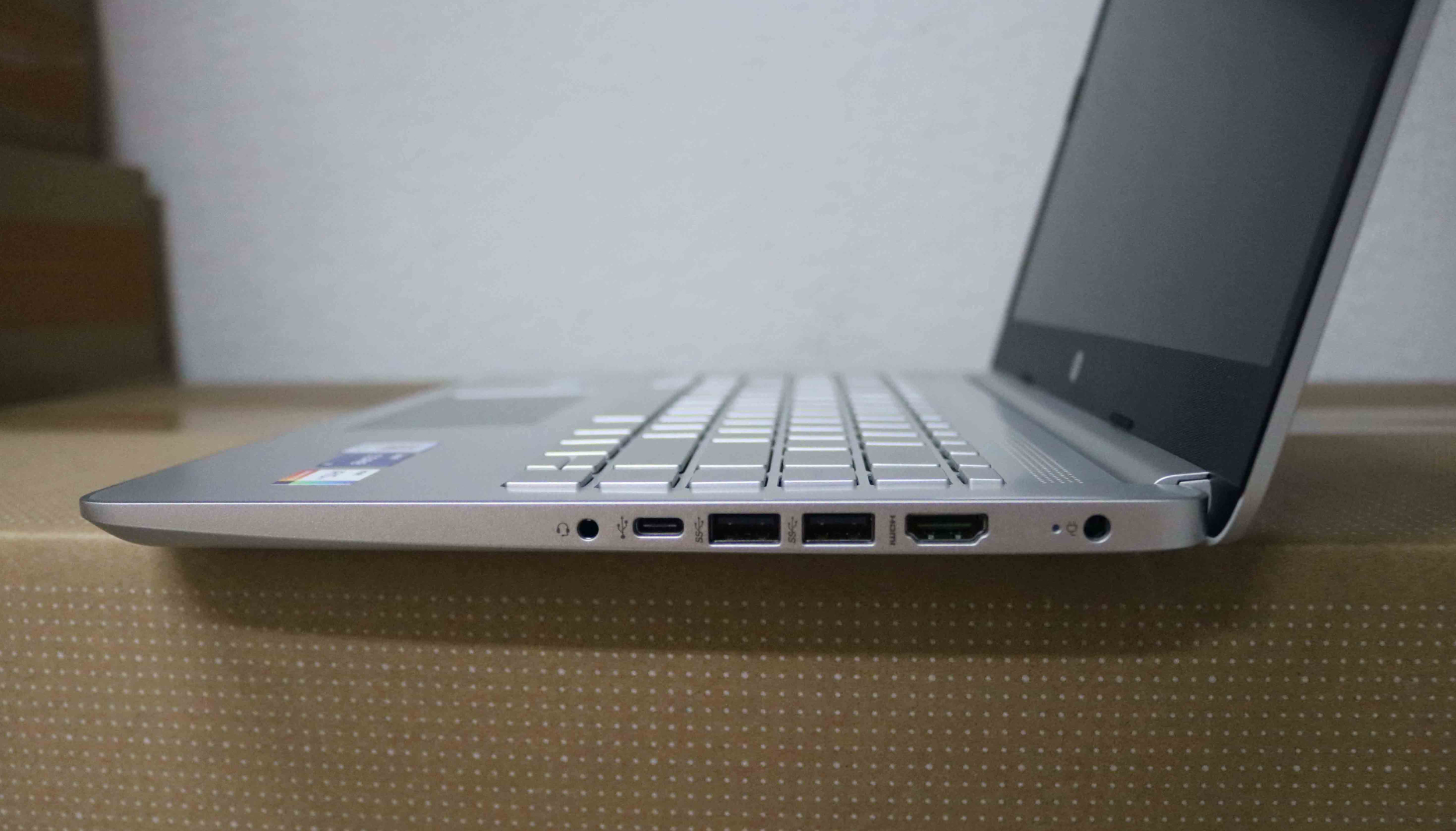 Hình ảnh chi tiết Laptop HP 14s-dq5053TU I5-1235U/ 8GB DDR4/512GB SSD /14 INCH/WIN 11/ 6R9M6PA - Ảnh số 4