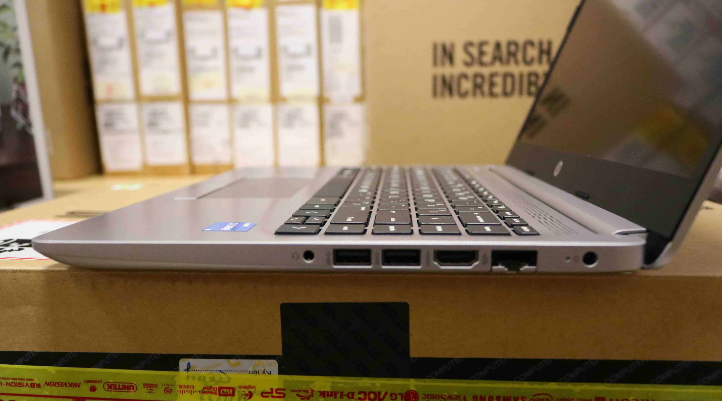 Hình ảnh chi tiết Laptop HP 240 G9 I3-1215U/4GB/ 256GB SSD/14INCH HD/WIN 11/6L1X0PA - Ảnh số 4