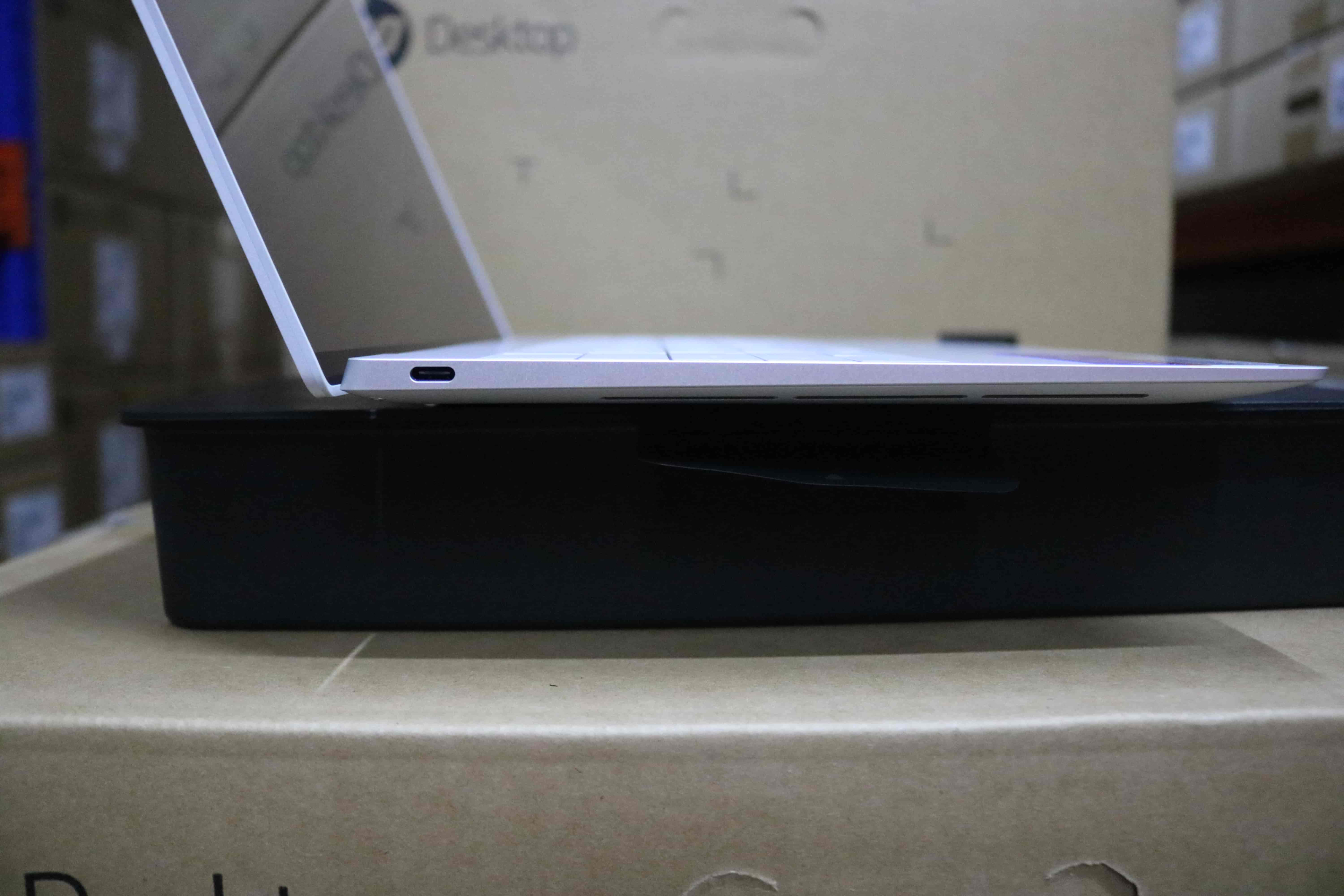 Hình ảnh chi tiết Laptop Dell XPS 13 9320 I5-1240P/ 16GB/ 512GB SSD/13.4INCH 3.5K TOUCH/WIN 11/OFFICE HS21 70295789 - Ảnh số 4