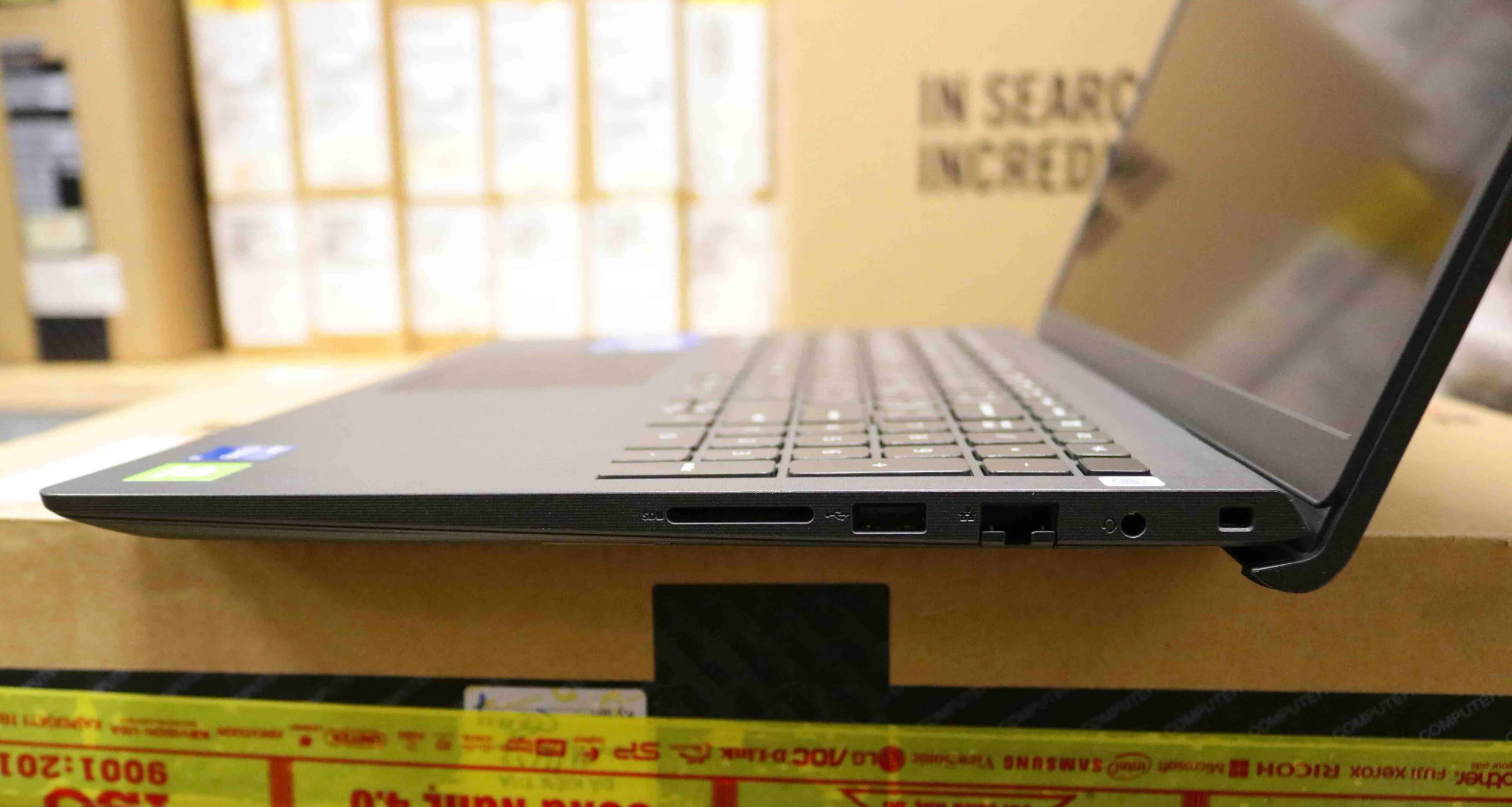 Hình ảnh chi tiết Laptop Dell Vostro 3520 I3-1215U/ 8GD4/ 512SSD/ 15.6FHD/5M2TT1 - Ảnh số 4