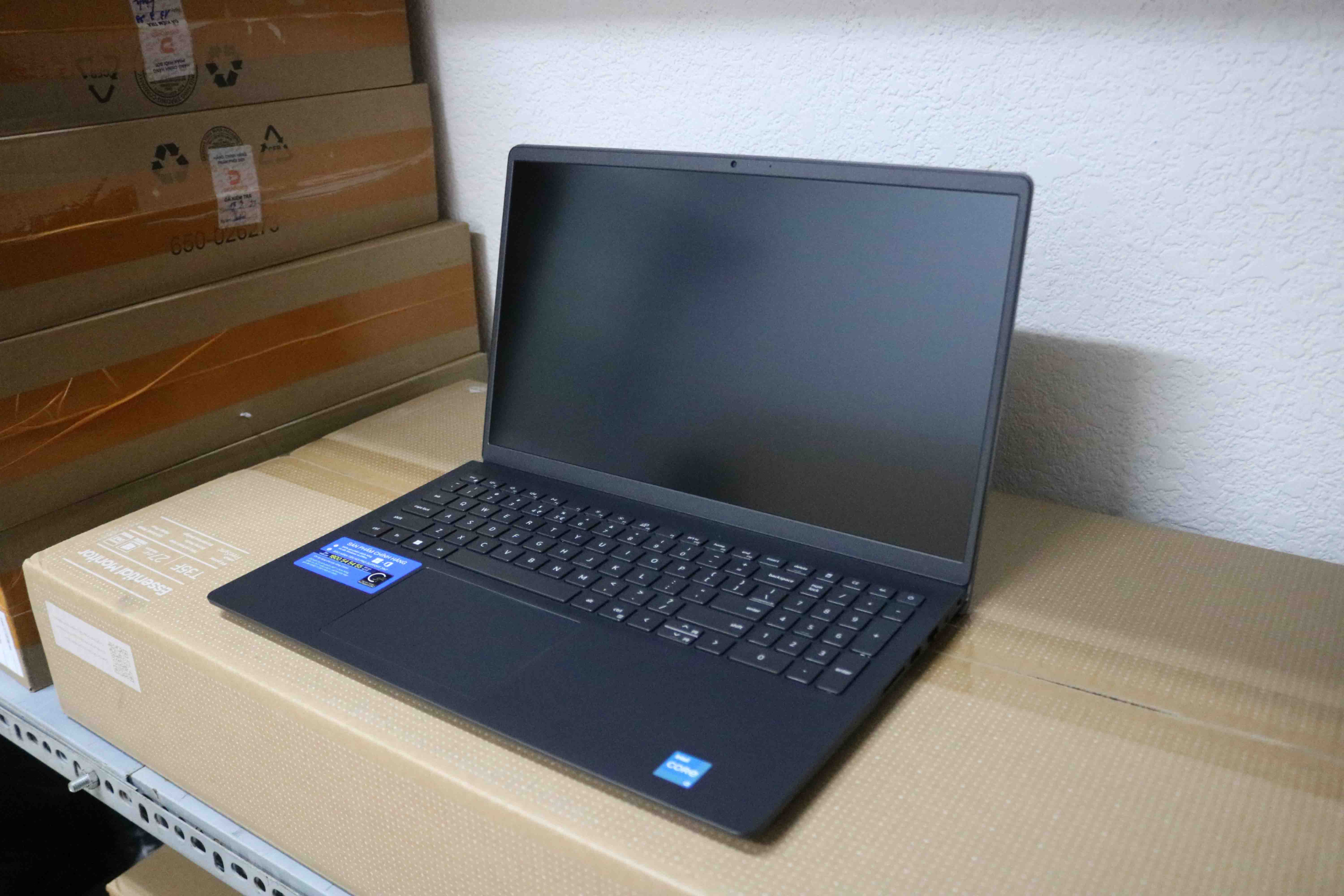 Hình ảnh chi tiết Laptop Dell Vostro 3520 (5M2TT3) - Ảnh số 5