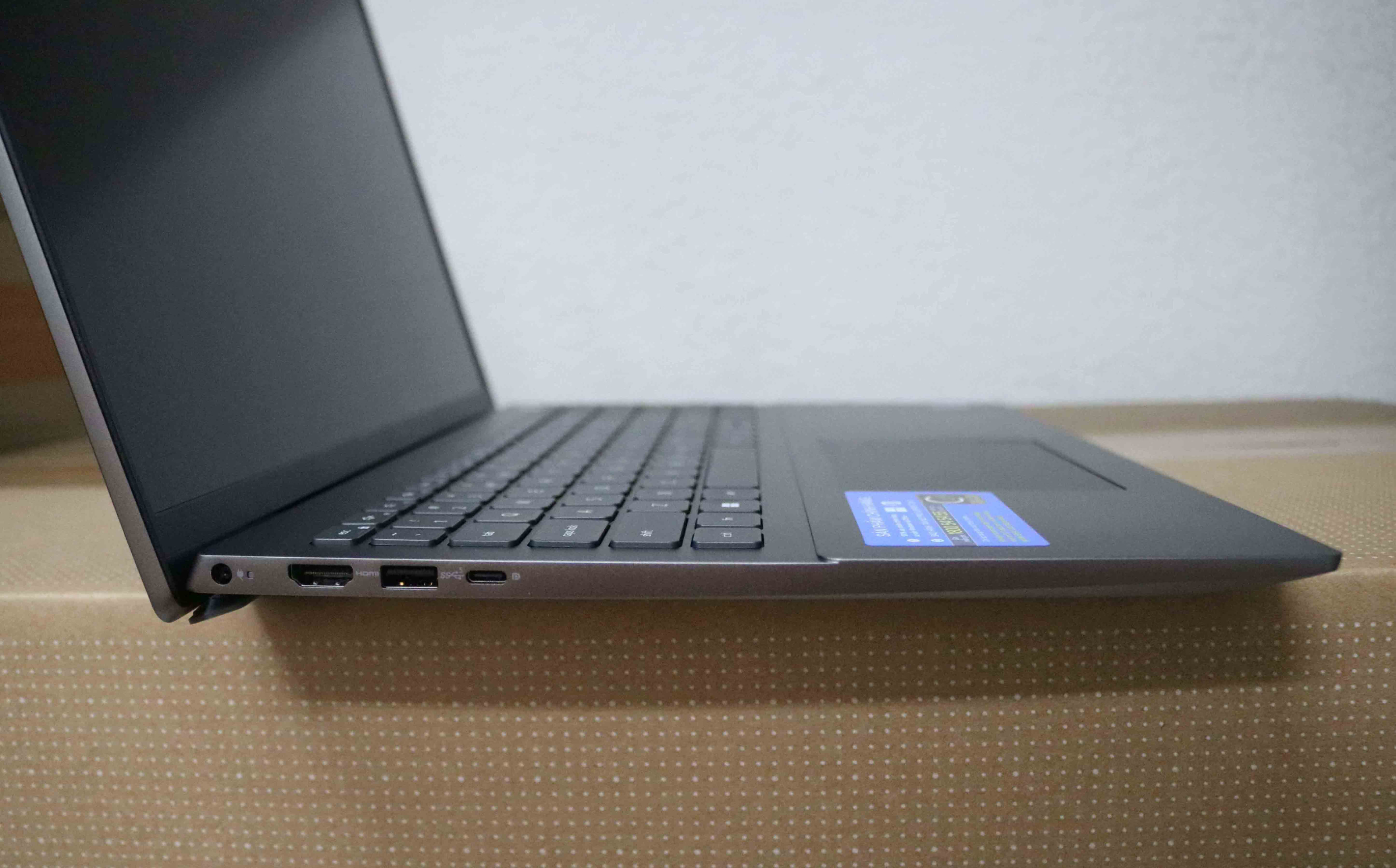 Hình ảnh chi tiết Laptop Dell Vostro 5620 (V6I5001W1) - Ảnh số 4