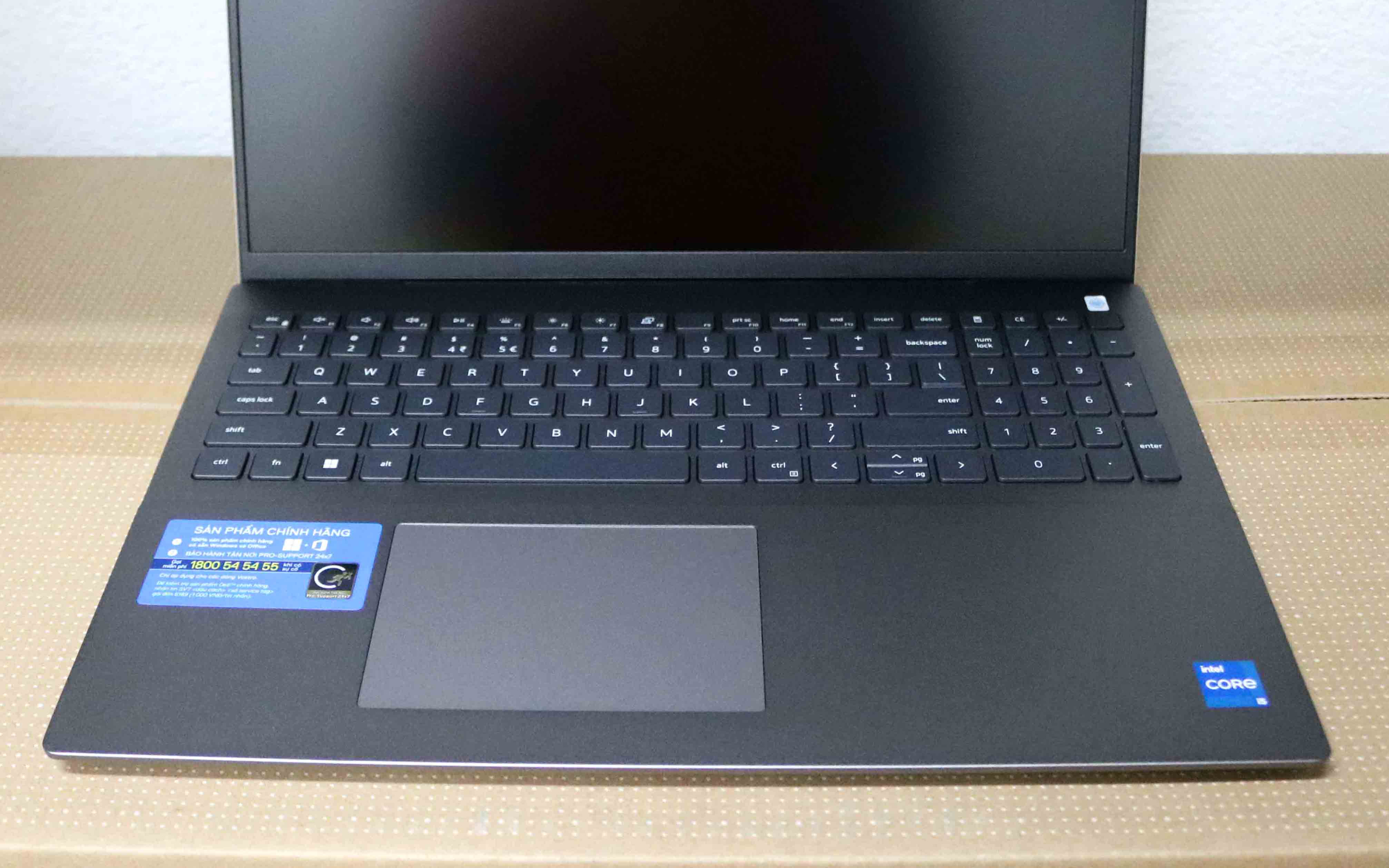 Hình ảnh chi tiết Laptop Dell Vostro 5620 (V6I5001W1) - Ảnh số 5