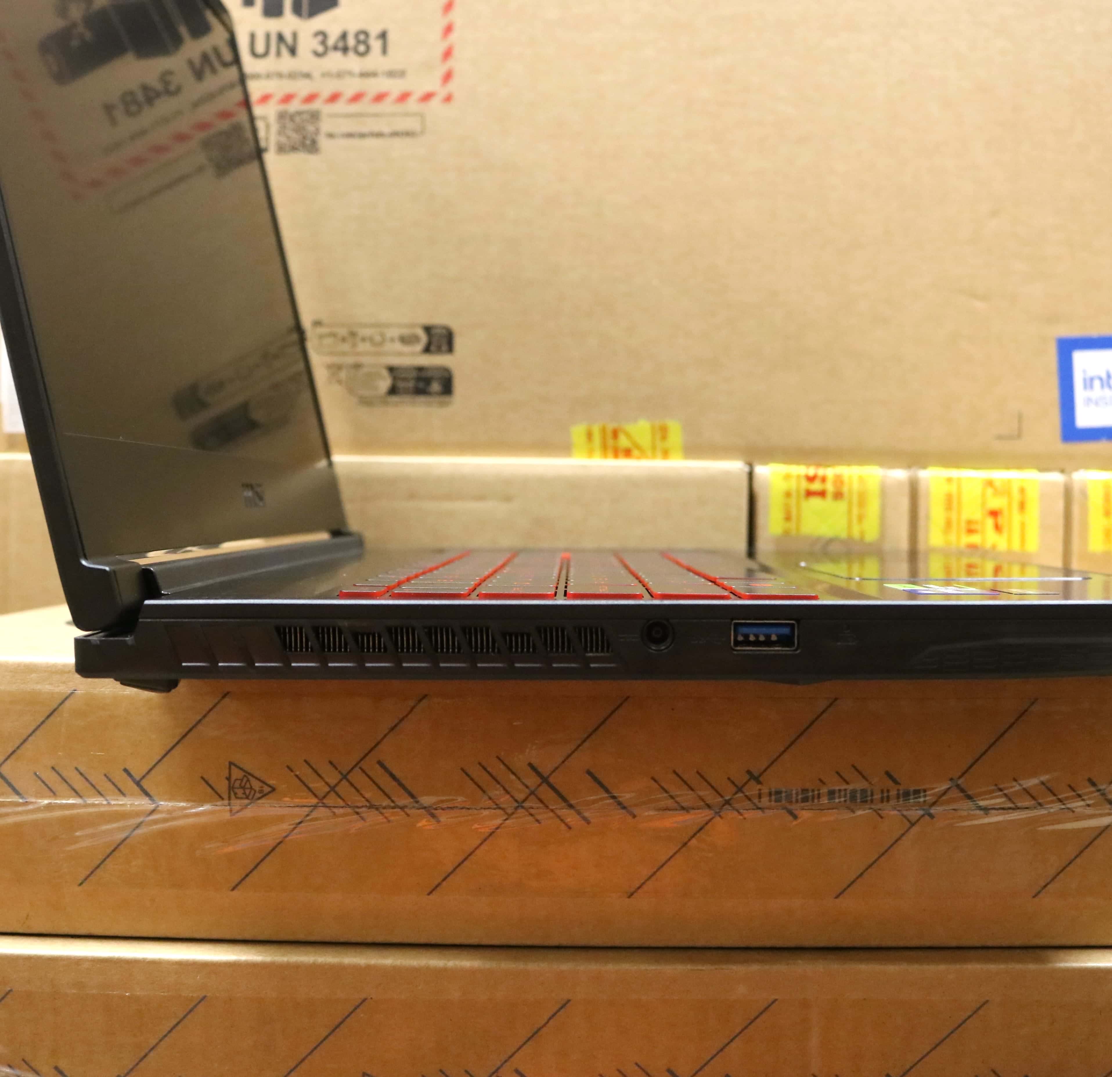 Hình ảnh chi tiết Laptop MSI GF63 Gaming (12UC-887VN) - Ảnh số 4