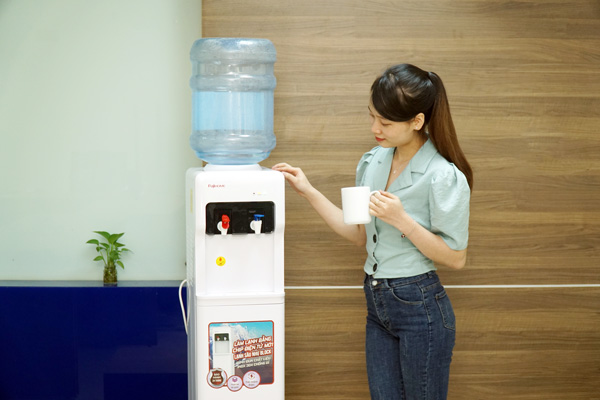 Hình ảnh chi tiết Cây nước nóng lạnh Fujihome WD5320E - Ảnh số 12